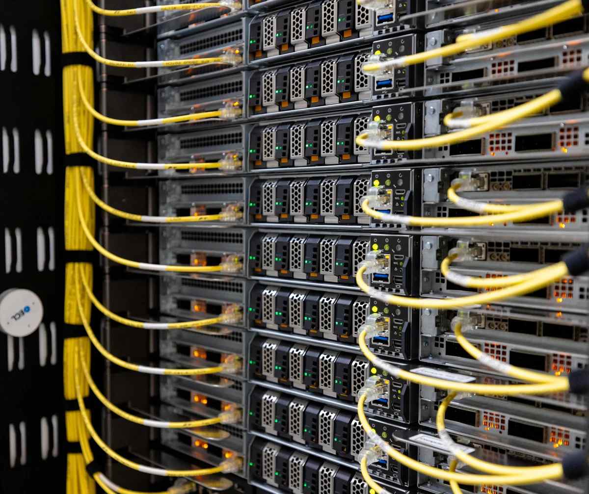 Amazon compra racks de IA de Nvidia que aún no puede alimentar, según un informe