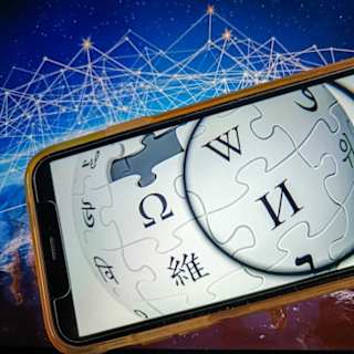 Wikipedia halts AI article summaries after editor backlash