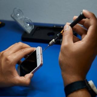Apple taps Tata to handle iPhone repairs across India