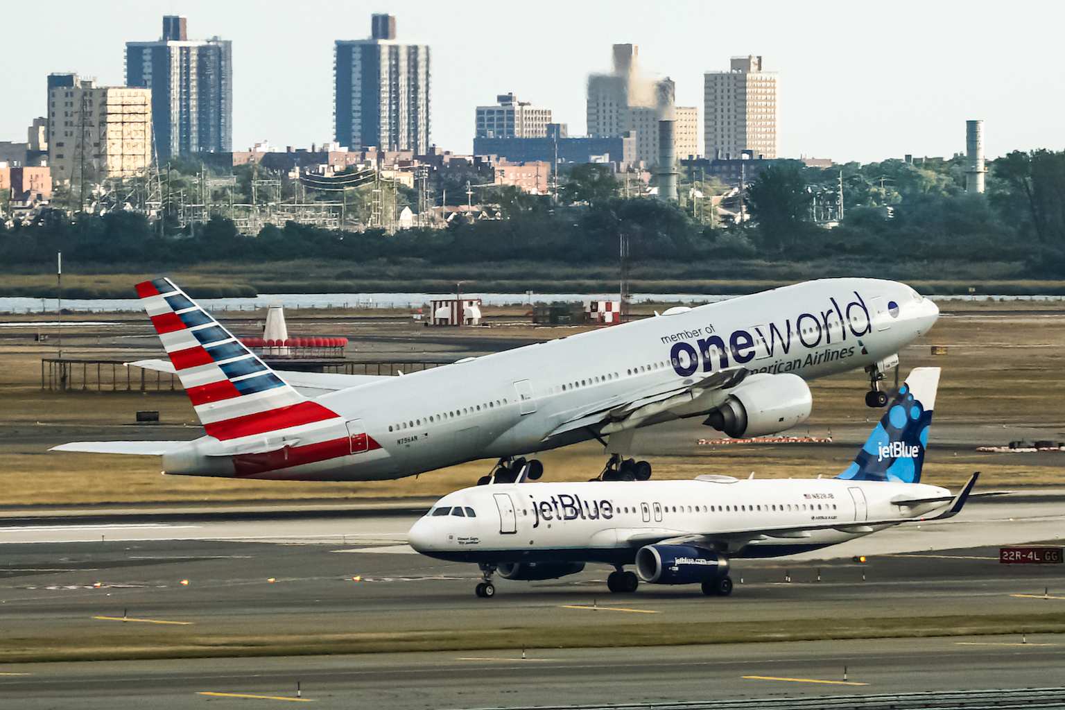American Petitions Supreme Court to Allow JetBlue ...