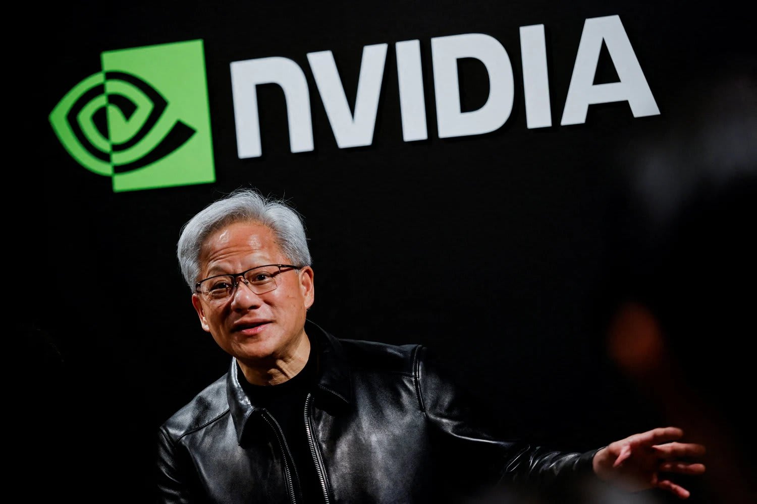 El CEO de Nvidia, Huang, califica de «normales» los vínculos con la empresa investigada por espionaje