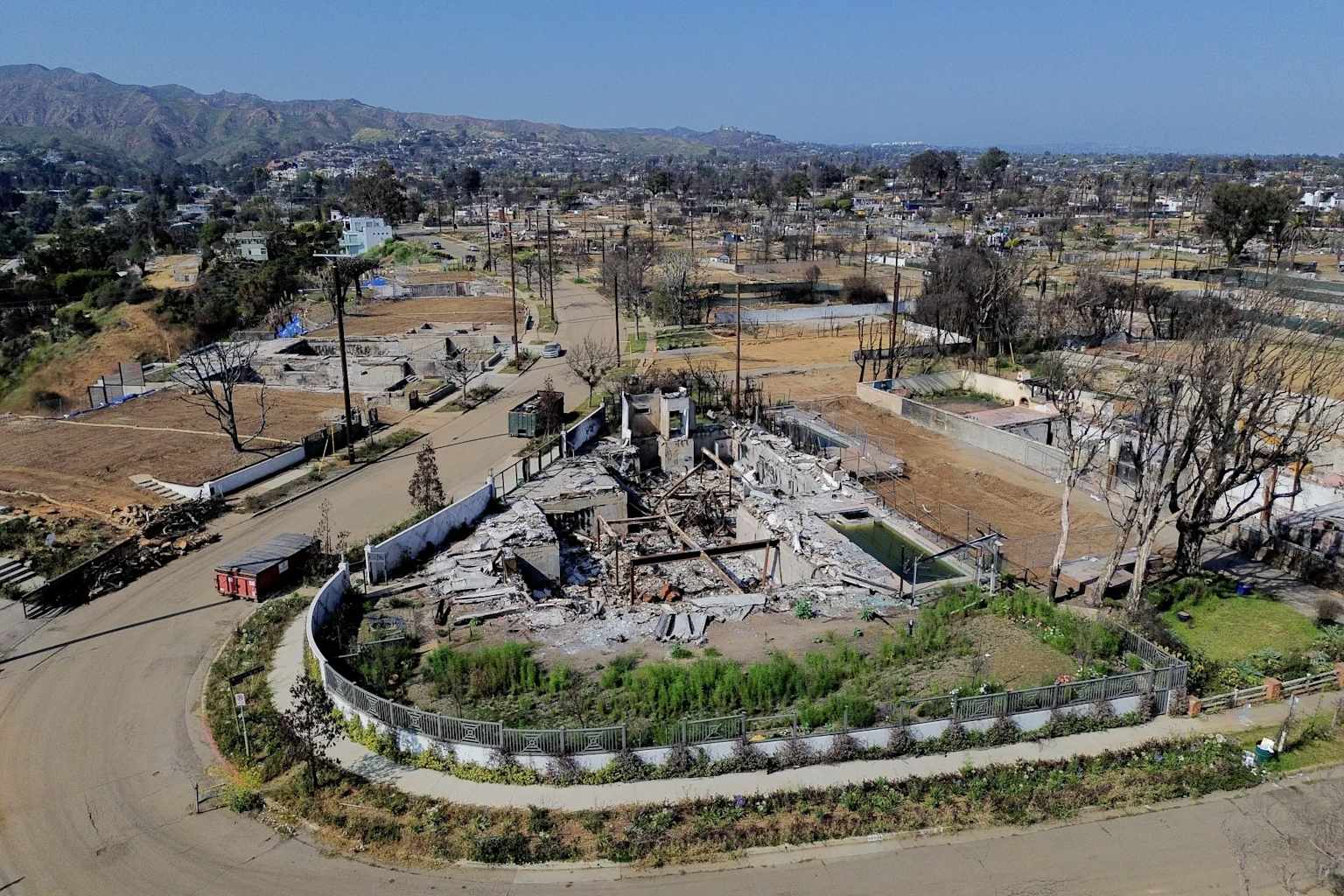 LA Fires Deepen Home Insurance Crisis Over Smoke Damage ...