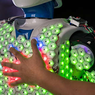 Scientists create robotic skin that senses like humans