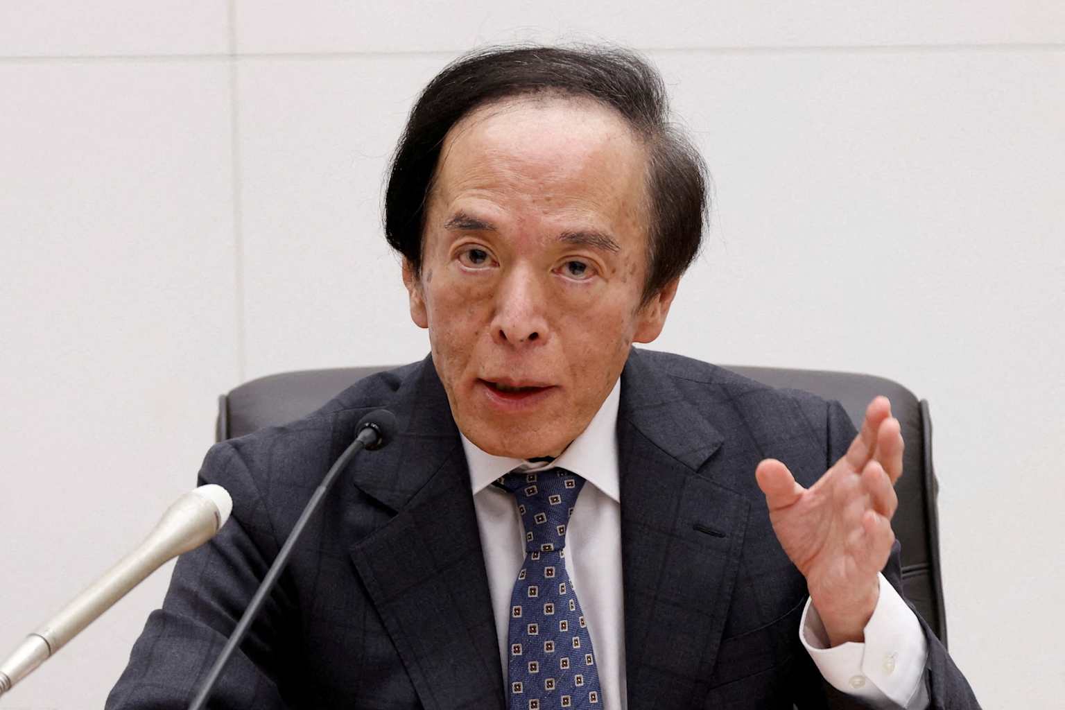 BOJ minutes show officials ready to hike rates quickly if energy shock persists