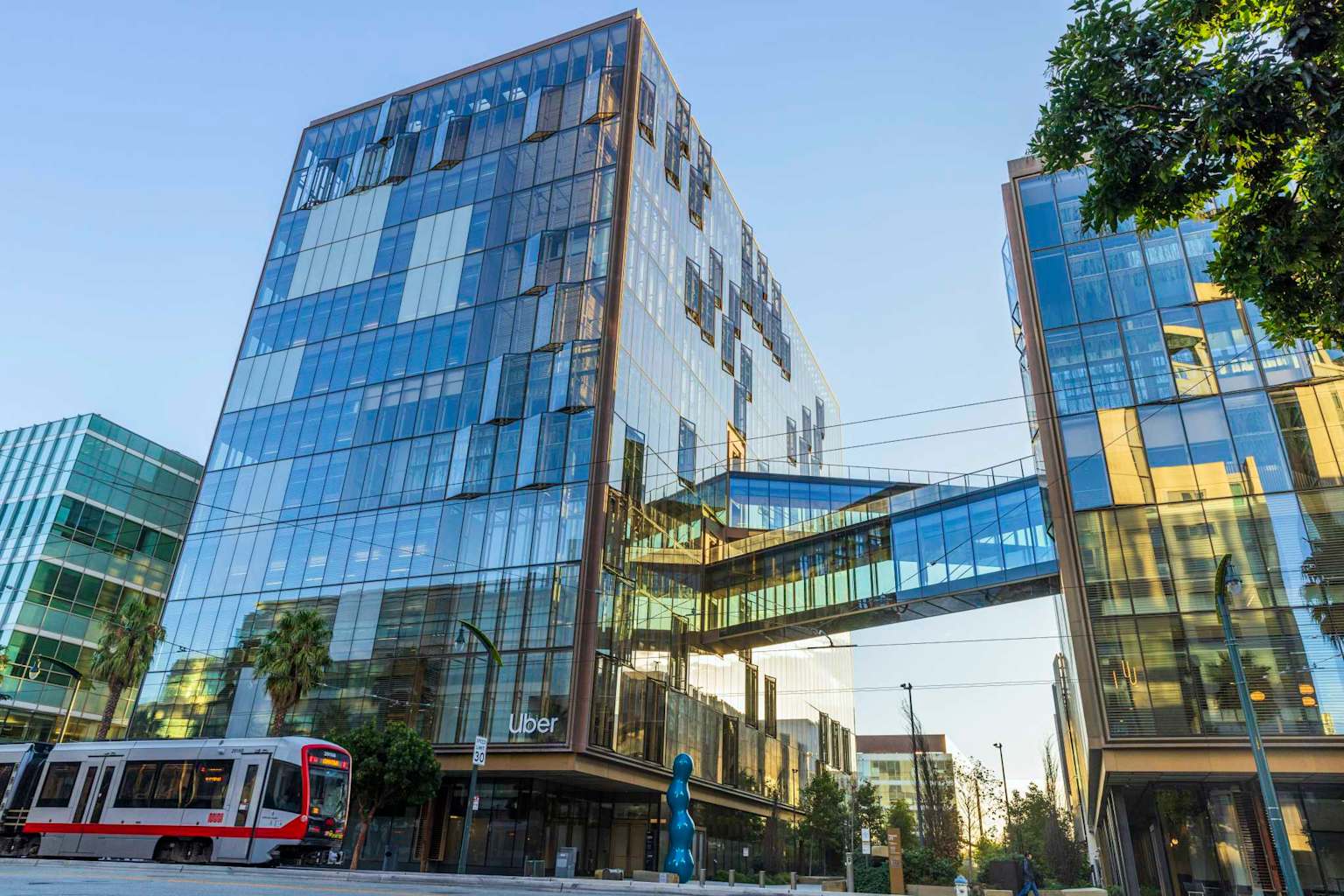 Contratistas de OpenAI leen chats reales de ChatGPT en el secreto "Proyecto Lily"