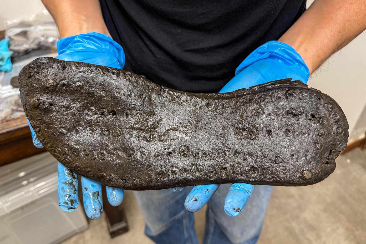Northumberland Roman Fort mystery over large shoes - BBC News