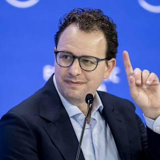 Anthropic CEO breaks with Silicon Valley on AI ban