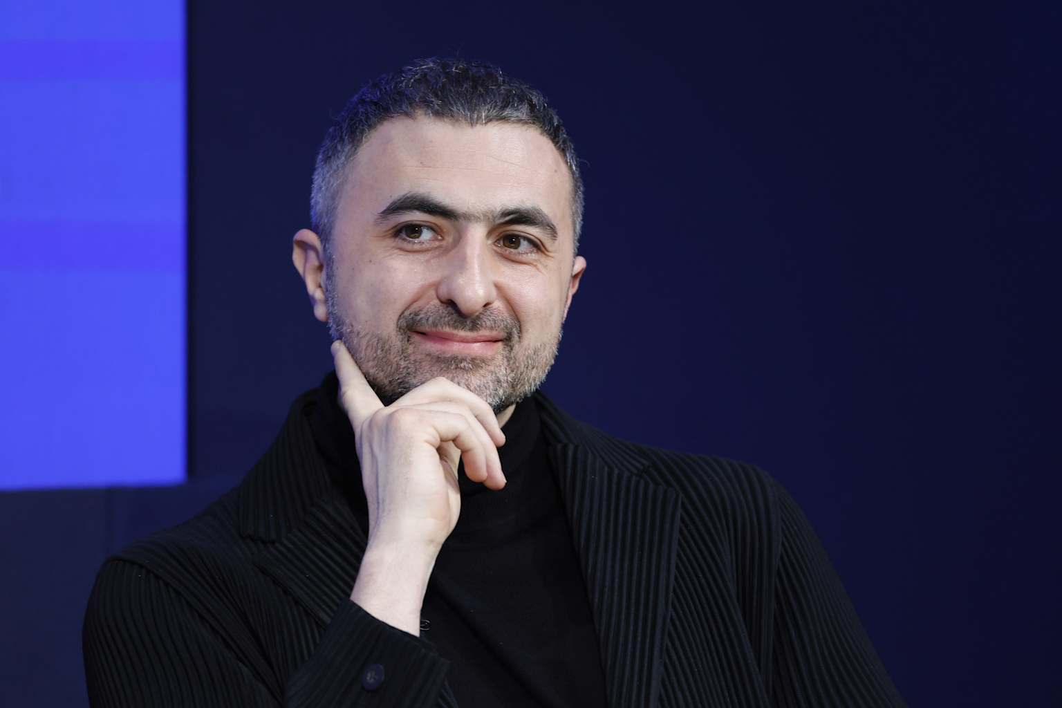 Suleyman, de Microsoft, afirma que su nuevo modelo supera al de OpenAI