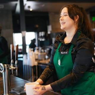 Starbucks Revamps Dress Code