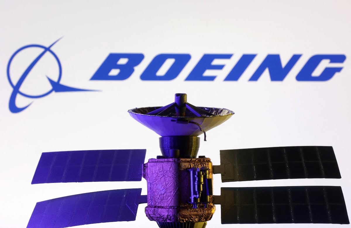 Boeing secures $2.8 billion US satellite contract | Reuters