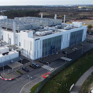 Vantage closes first euro data center securitization