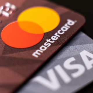 Apple, Visa, Mastercard win dismissal of antitrust case