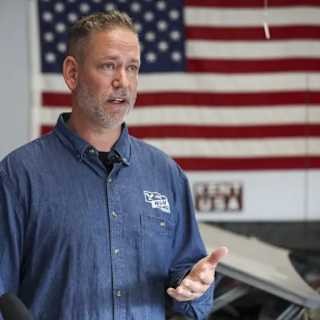Nebraska mechanic launches Senate bid against billionaire