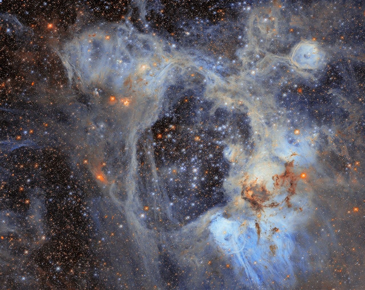 El Hubble capta una enorme 'superburbuja' en una galaxia cercana