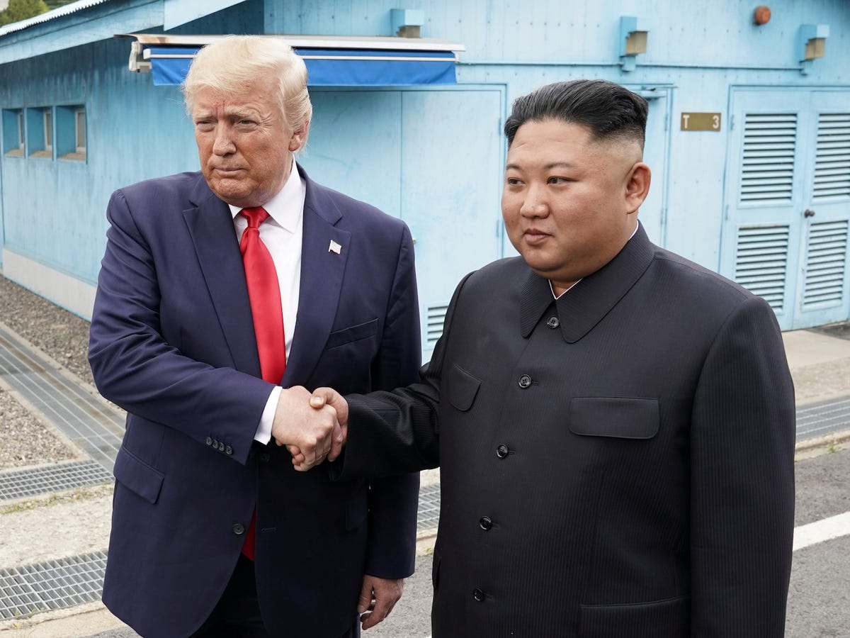 Trump dice que planea reunirse con Kim Jong Un este año