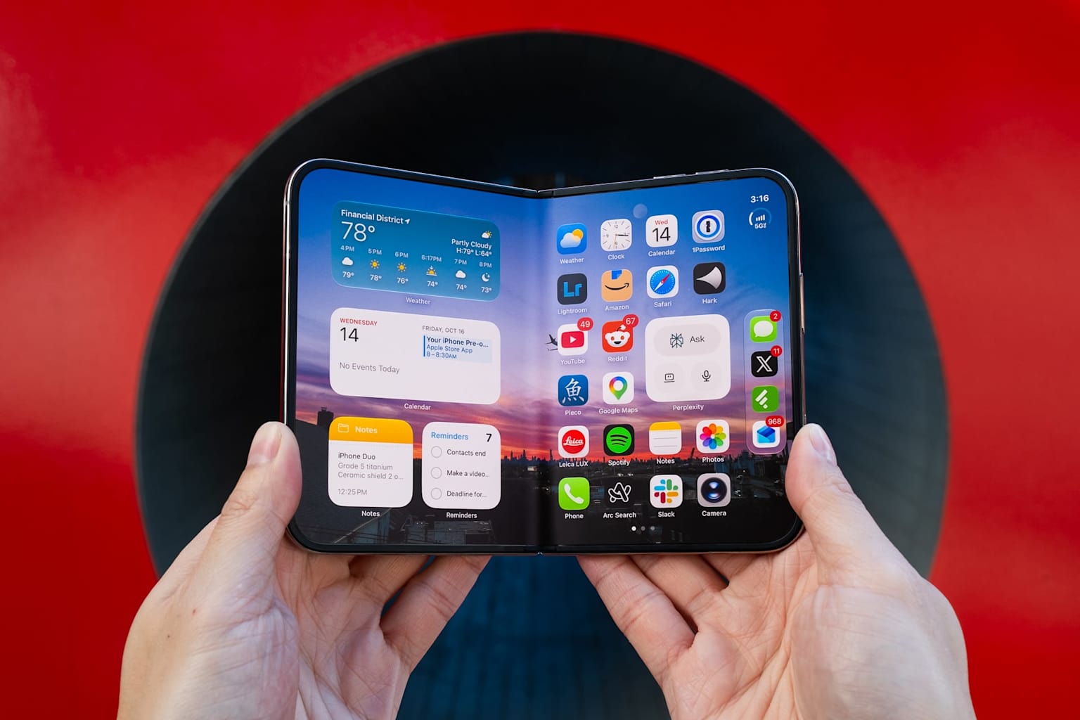 Apple venderá unidades limitadas del iPhone Duo plegable el viernes
