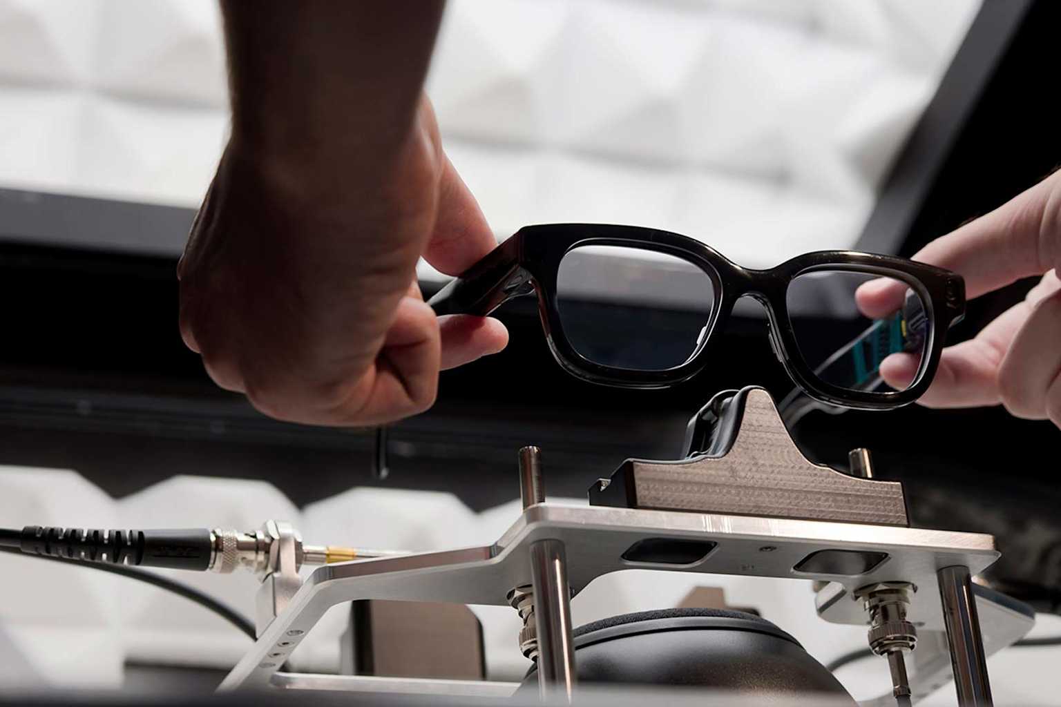 매직리프와 구글, AR 안경 디자인 공개