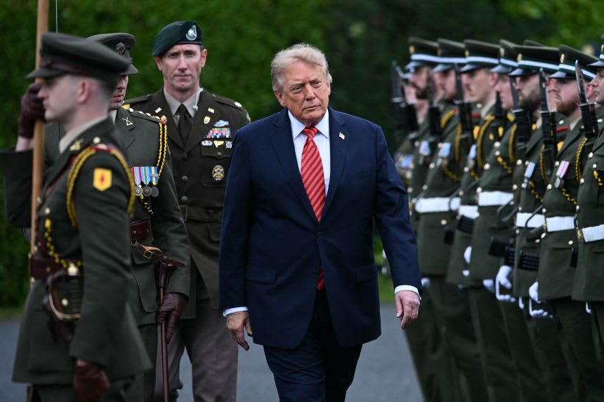 Trump dice que Irán es "probablemente" responsable del ataque al oleoducto saudí