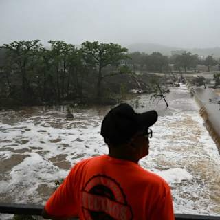 AI and sonar help search for 170 missing in Texas floods