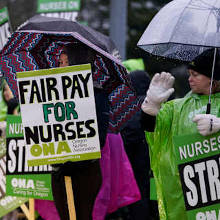 Oregon becomes first state to offer unemployment to striking public workers