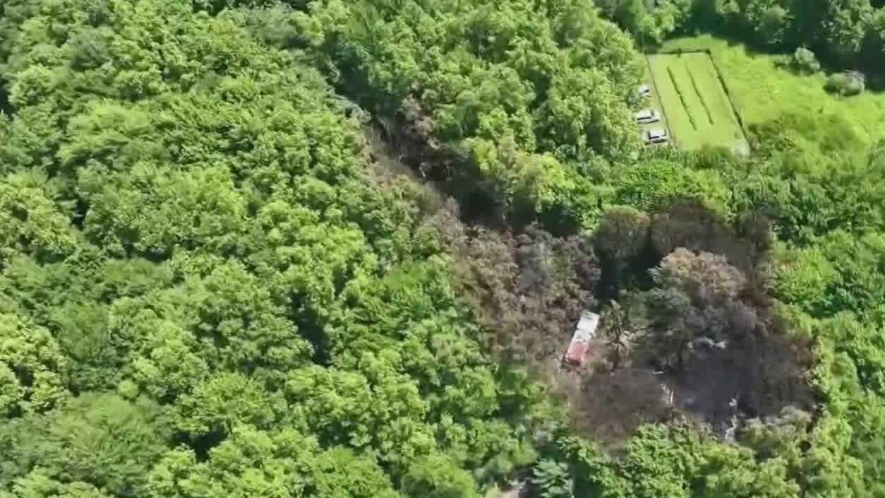 Six people killed in small plane crash near Youngstown, Ohio