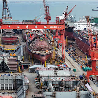 Trump imposes levies on Chinese ships to boost US shipbuilding