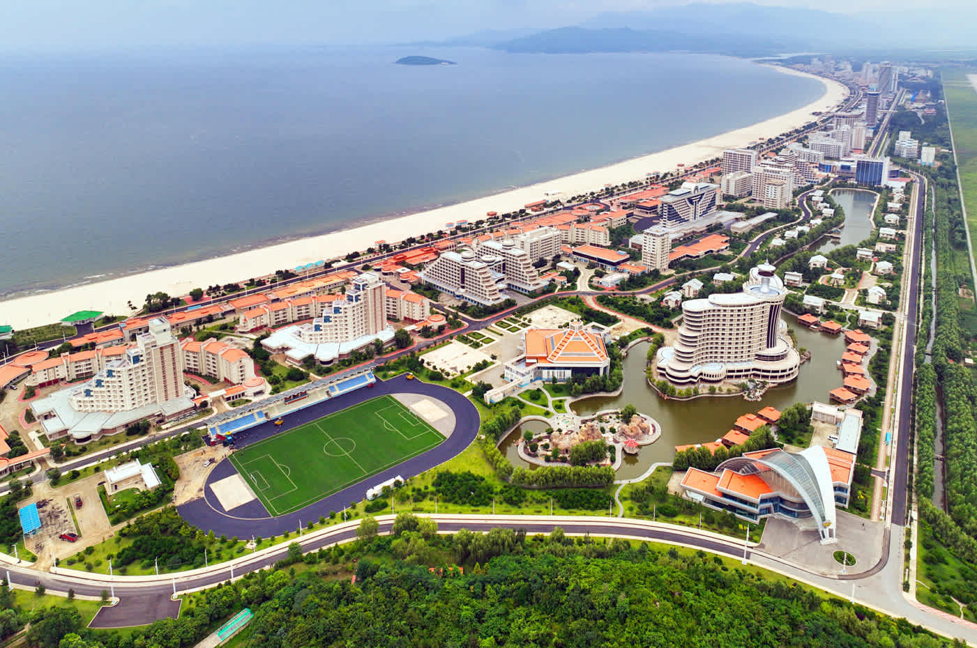 North Korea says giant deserted 'tourist city' to finally ...