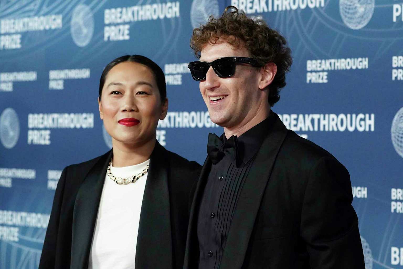 Zuckerbergbacked school for families to close in 2026