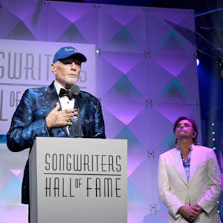 Mike Love honors Brian Wilson at Songwriters Hall of Fame