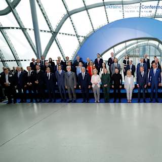 EU unveils $2.5B Ukraine reconstruction package