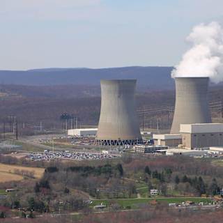 Amazon signs nuclear power deal with Talen for AWS data centers