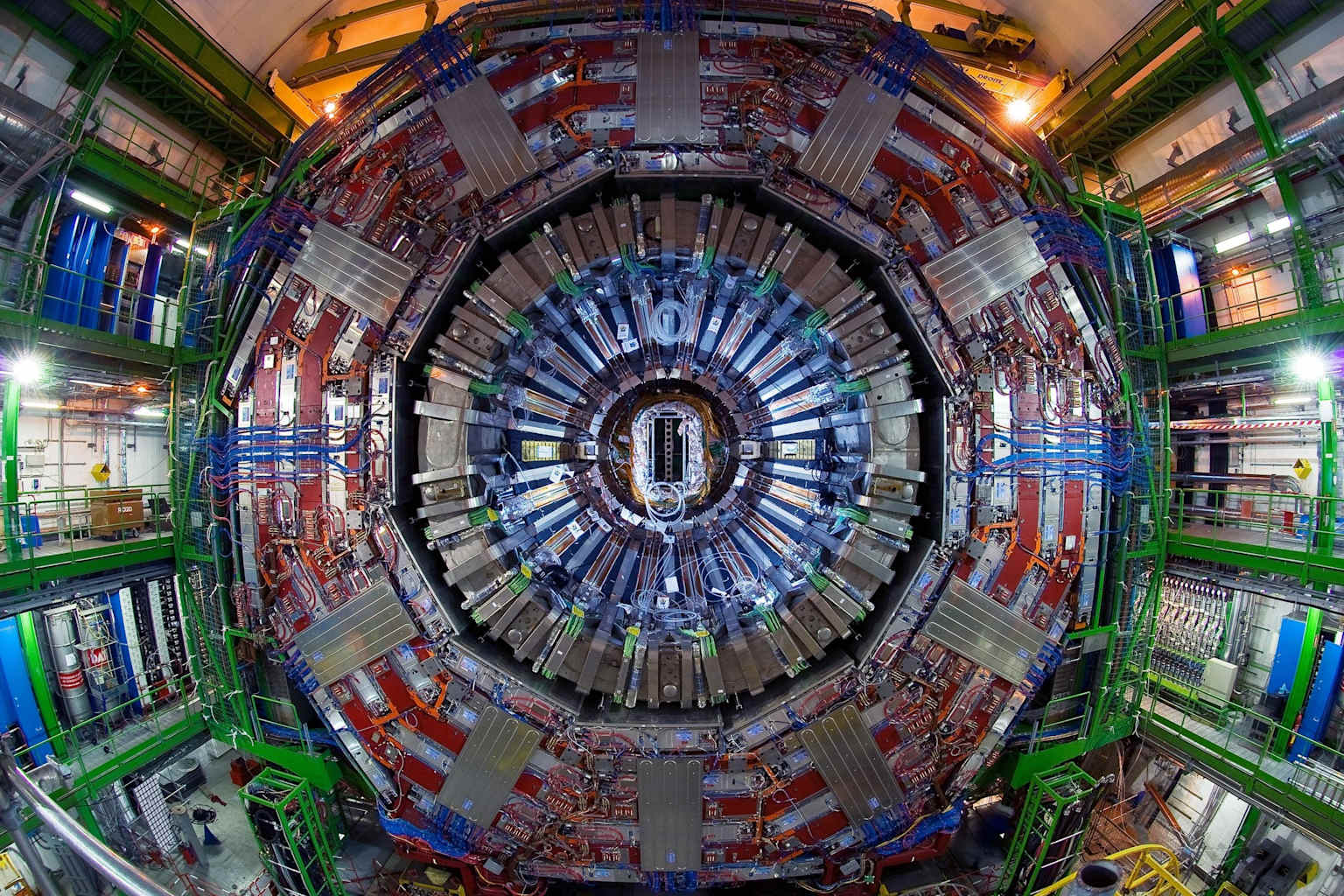 El CERN detecta entrelazamiento cuántico entre las partículas más pesadas jamás estudiadas