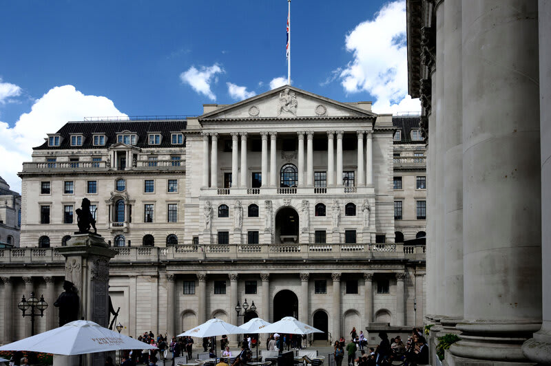 UK consumer loan defaults hit highest since 2009