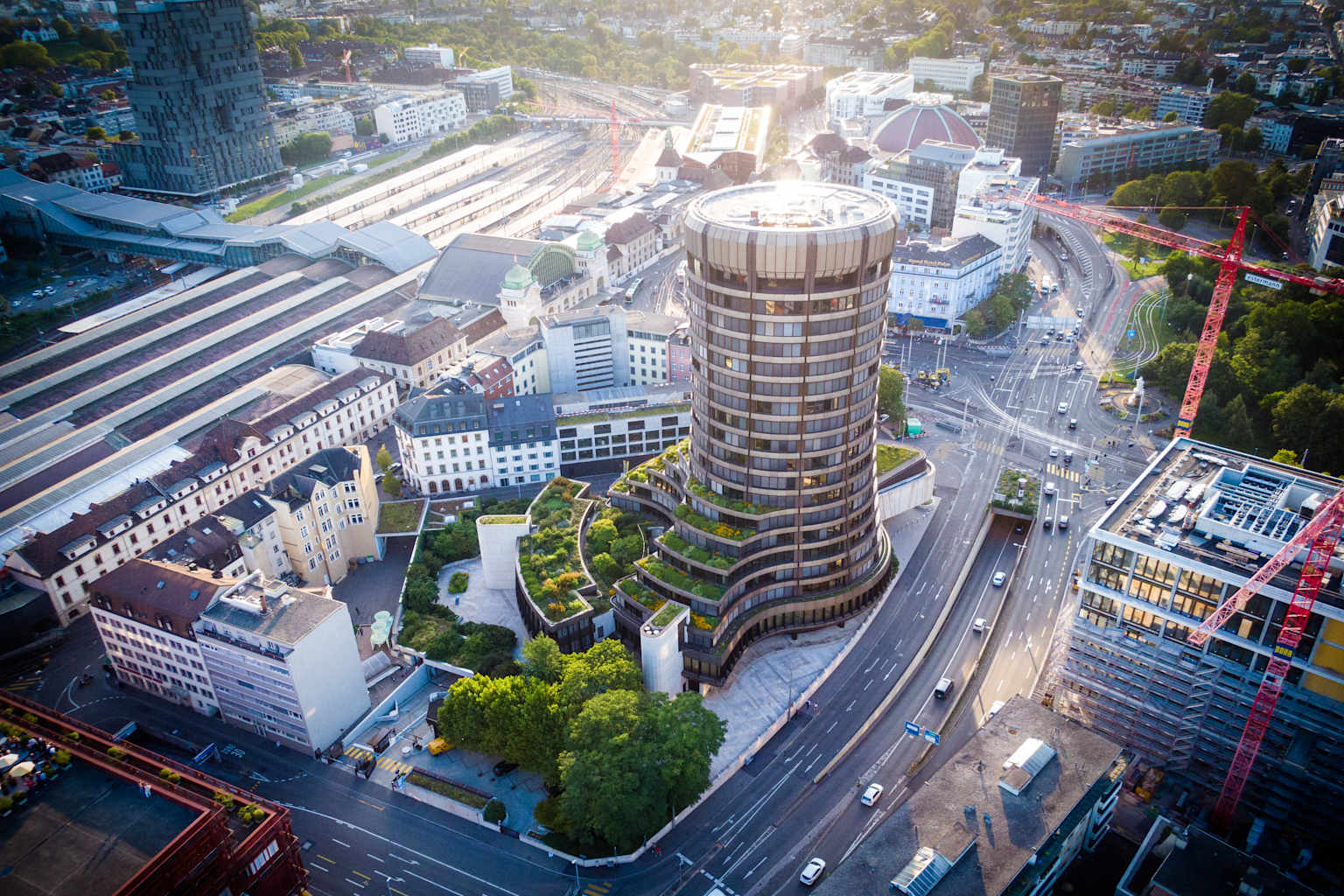 BIS warns broad fiscal stimulus risks forcing more rate hikes