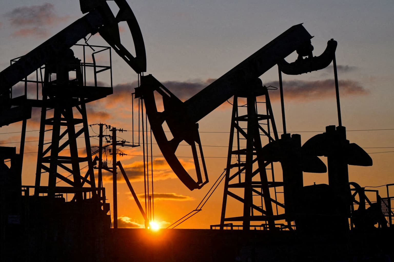 Oil surges past $100 after US strikes on Iran again