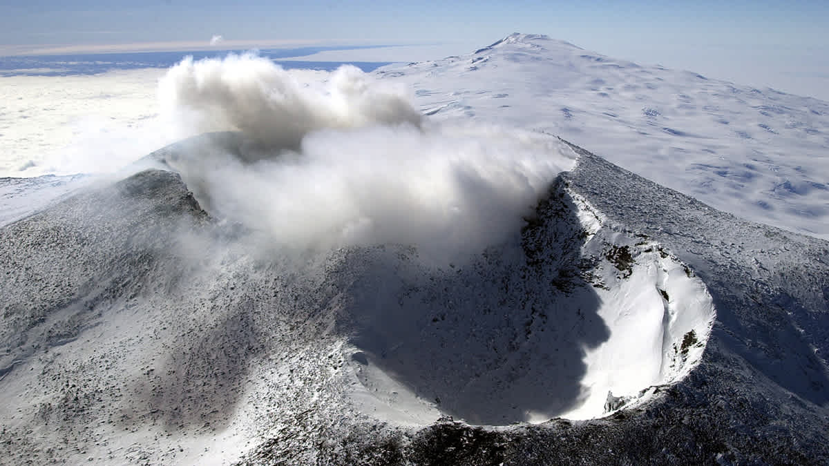 Antarctic Ice Melt May Fuel Eruptions of Hidden Volcanoes - Eos