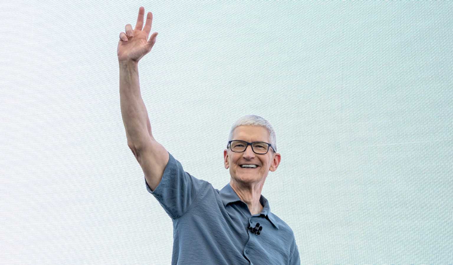 Cook asegura que Apple Intelligence ha sido aprobada en China