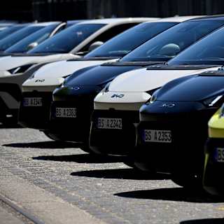 BYD cuts production despite record sales amid inventory glut