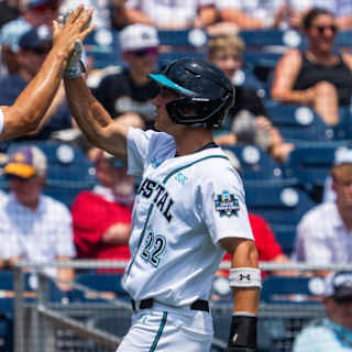 Coastal Carolina wins CWS opener, extends streak to 24 games