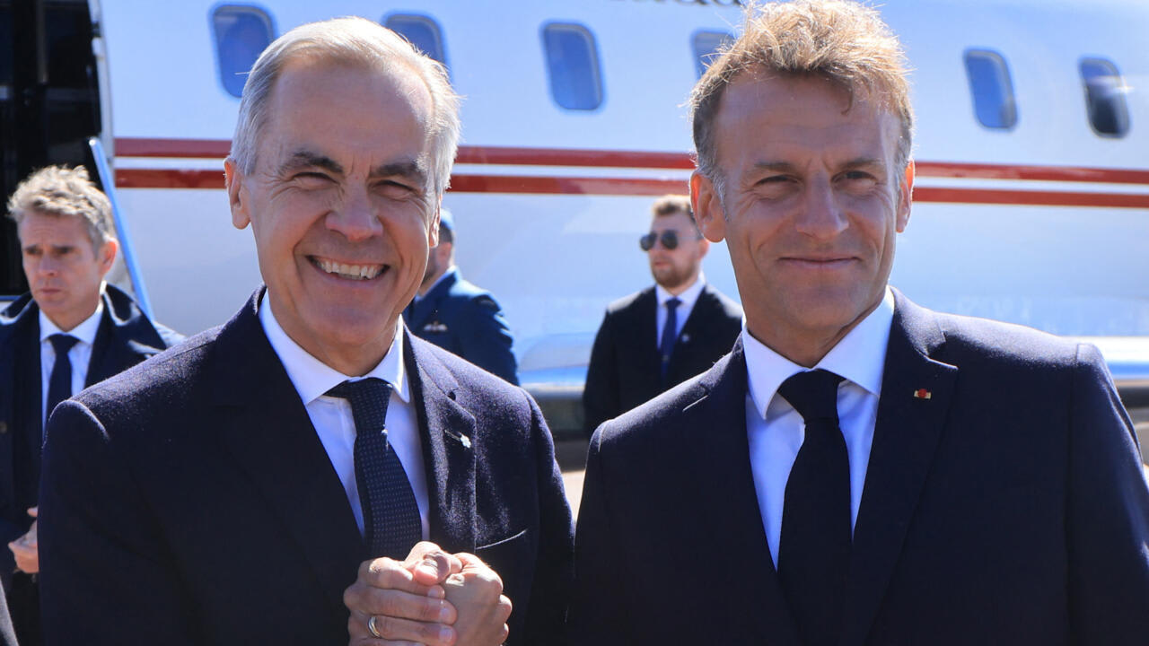 Carney y Macron prometen colaboración espacial y de defensa en una simbólica cumbre isleña