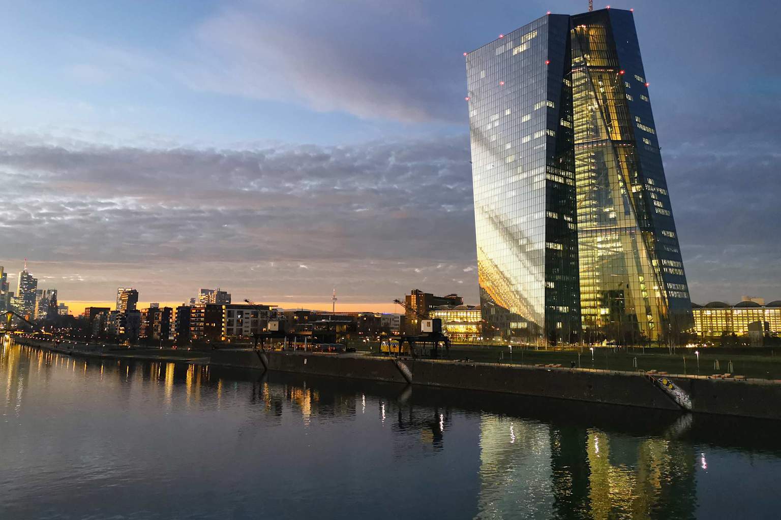 Bloomberg survey forecasts two ECB rate hikes in 2026