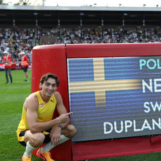Duplantis sets new pole vault world record at 6.28 meters in Stockholm