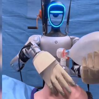 Humanoid robots complete surgery in world first