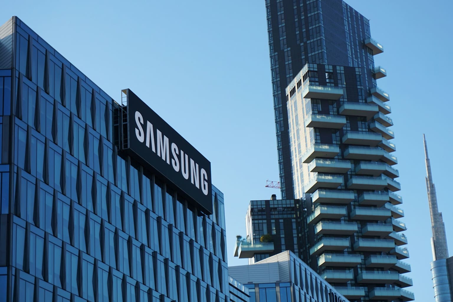 三星计划2030年前实现AI自主工厂