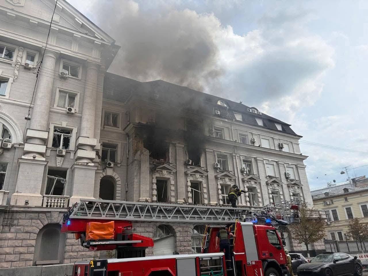Dron ruso ataca la sede del SBU en Kiev