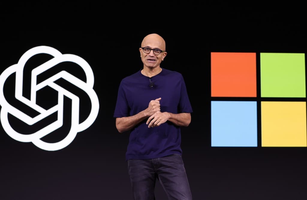 Nadella, CEO de Microsoft, pide un «freno de emergencia» para la IA