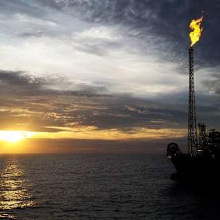 ExxonMobil suspends Mars crude purchases over zinc contamination