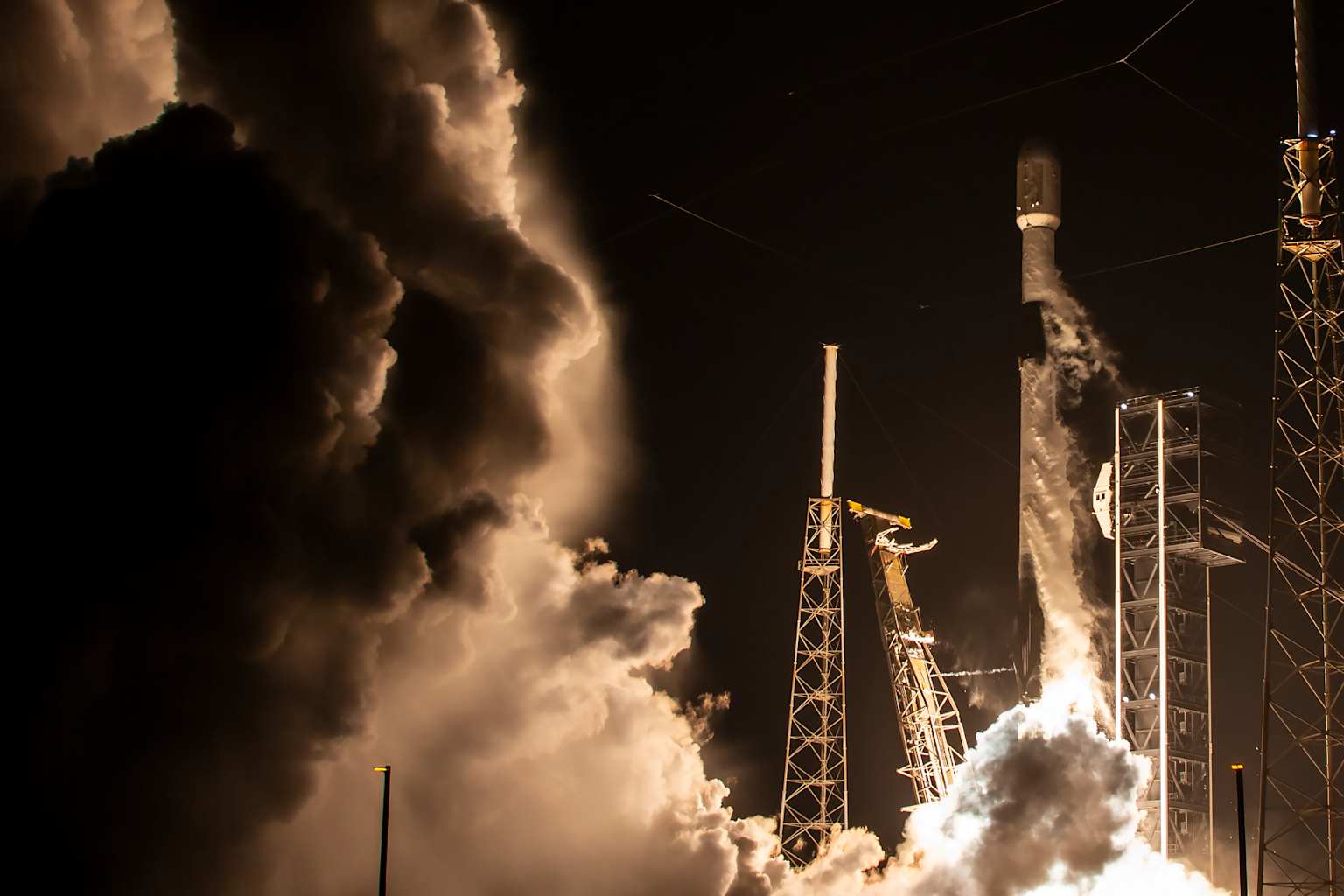 SpaceX launches 28 Starlink satellites to orbit from ...