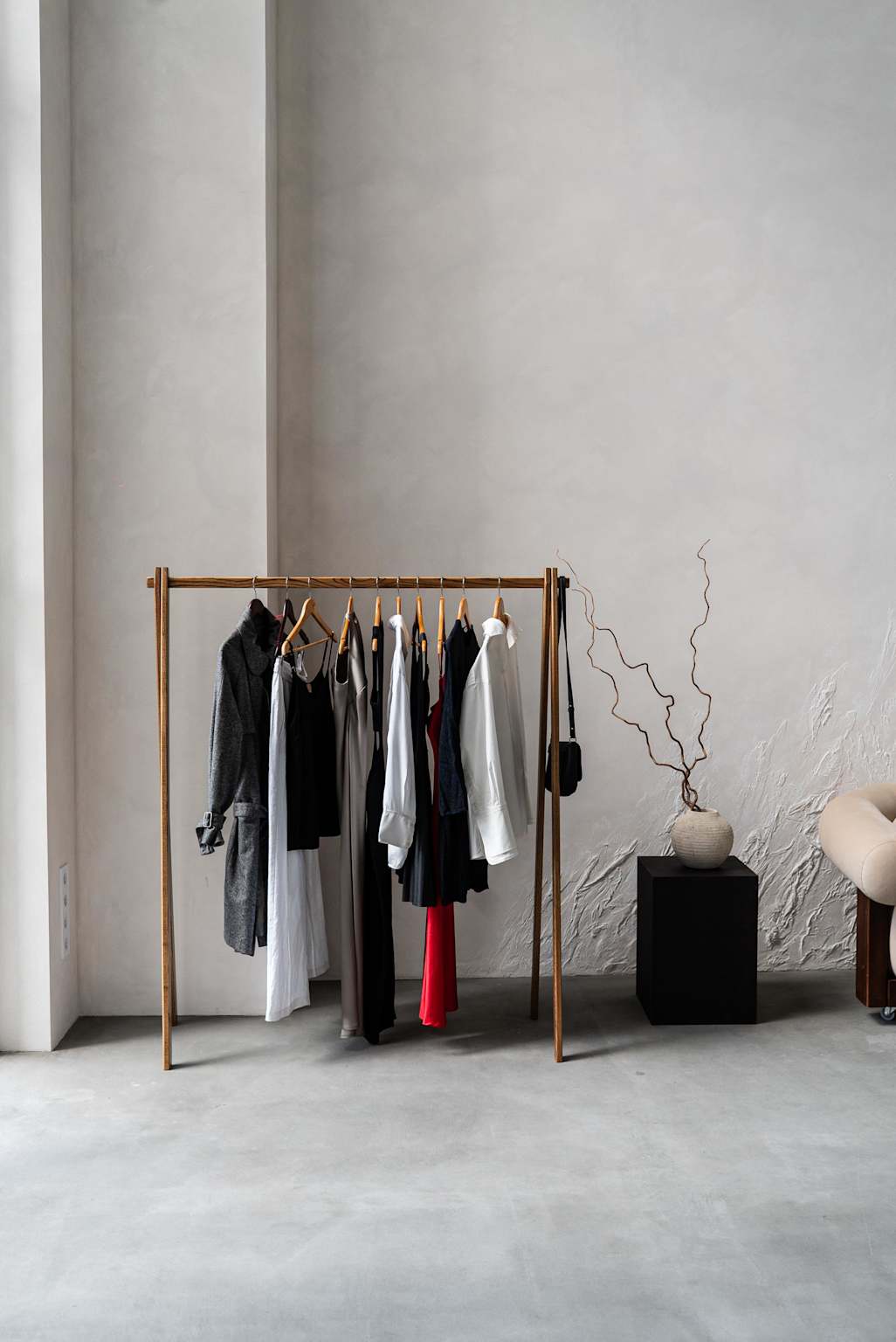 Минималистичный рейл в бутике