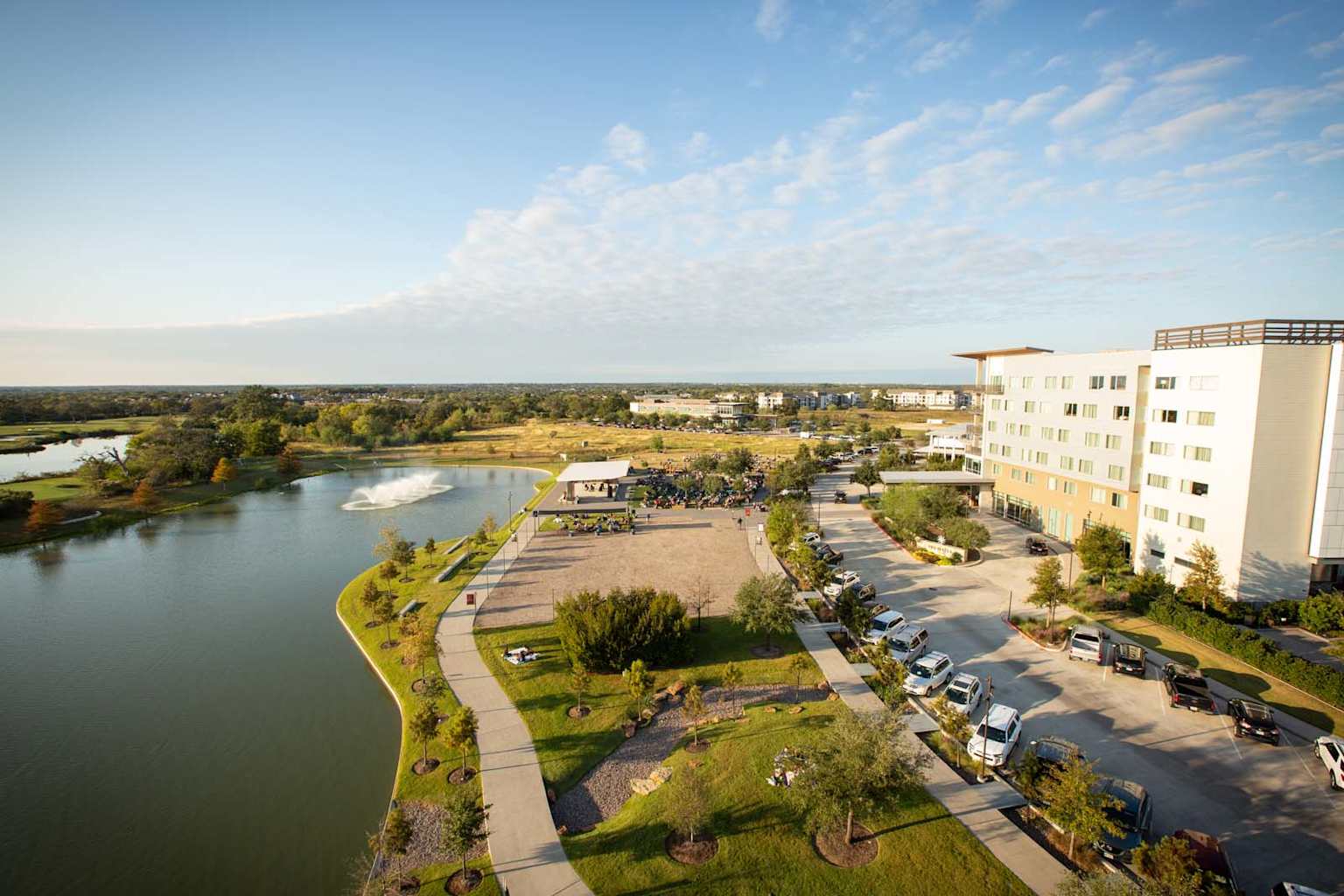 The Stella Hotel - Lake Walk